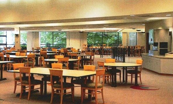 Magnavox Way Corporate Center: 1700 Magnavox Way, Fort Wayne, IN 46804